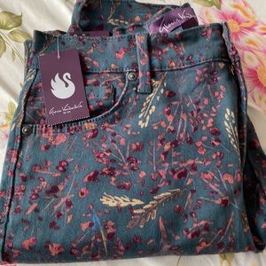 Gloria Vanderbilt pants